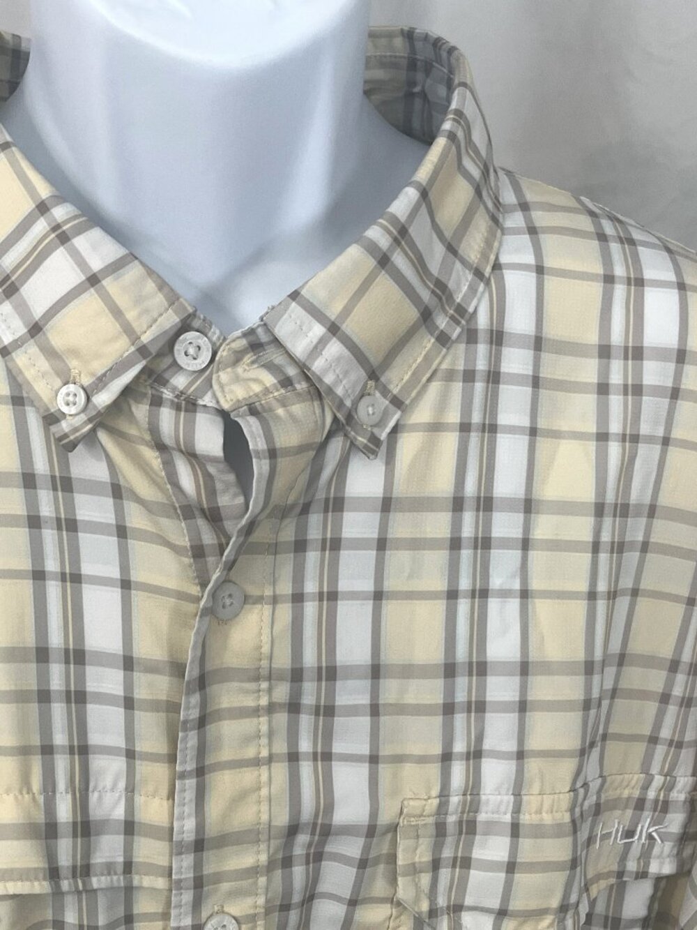 HUK Men’s Fishing Shirt Vented Long Sleeve White Yellow Khaki XXL EUC 🎣 UPF